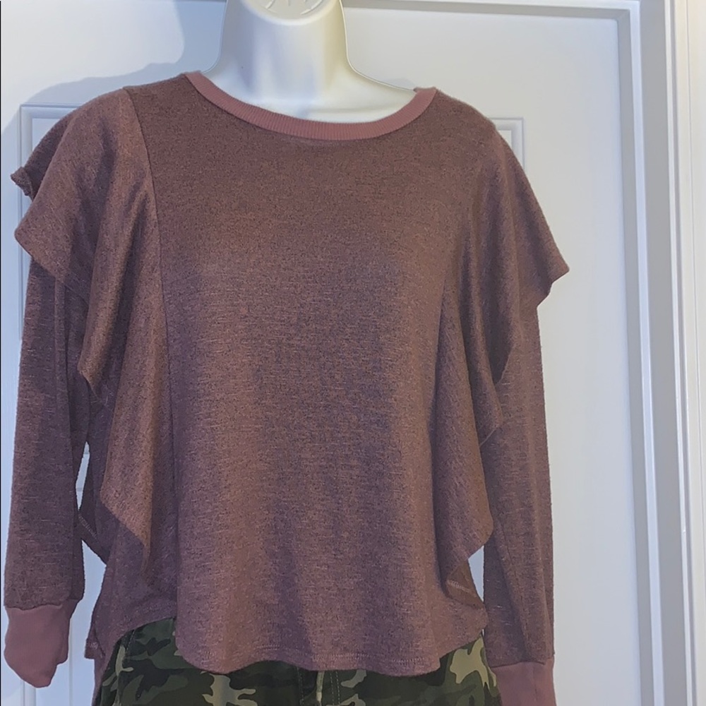 Lightweight women sweater